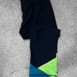 Xersion blue and lime workout leggings